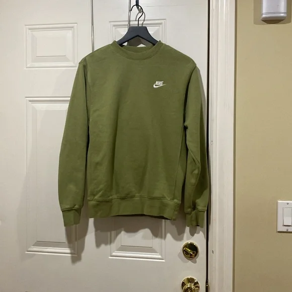 Nike Classic Green Crewneck Sweater - Picture 2 of 6